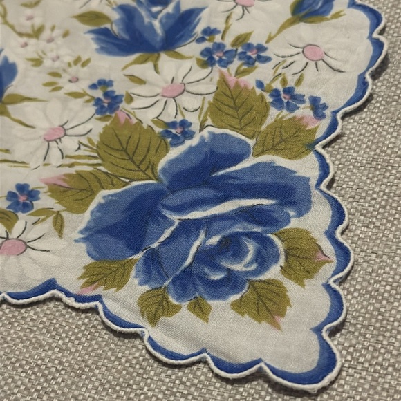 Vintage Cotton Scarf-Scalloped Edge-Floral-Blue/White-EUC - Picture 4 of 12